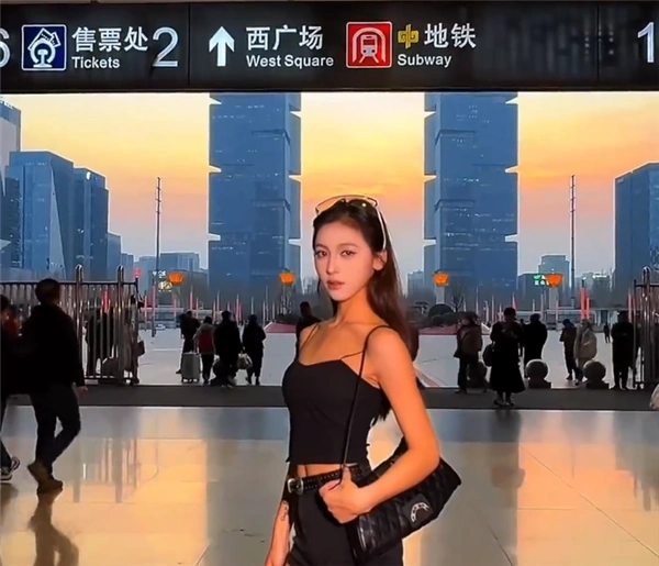 郑州东站冲上热搜第一